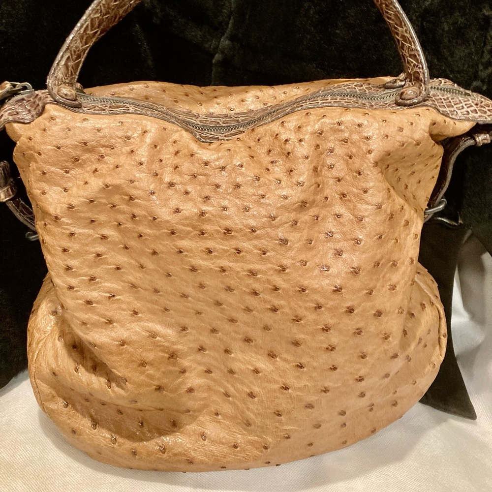 Bottega Veneta Runway Crocodile Ostrich Noce Bag - Picture 2 of 16